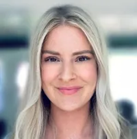 Photo of Samantha Long